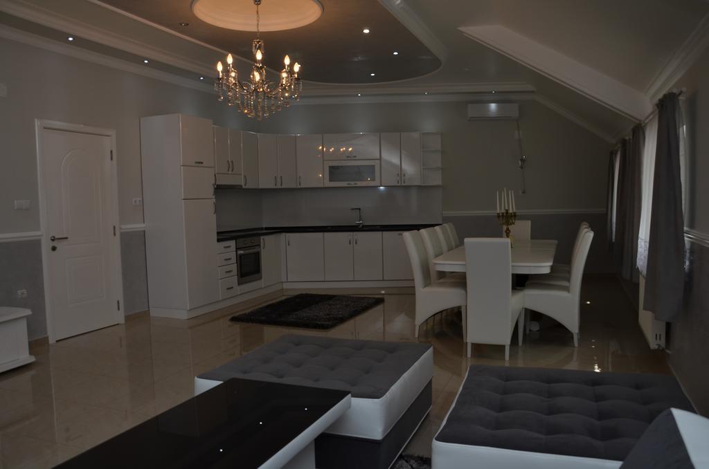 Apartments Royal Menex Pozsarevác Szoba fotó