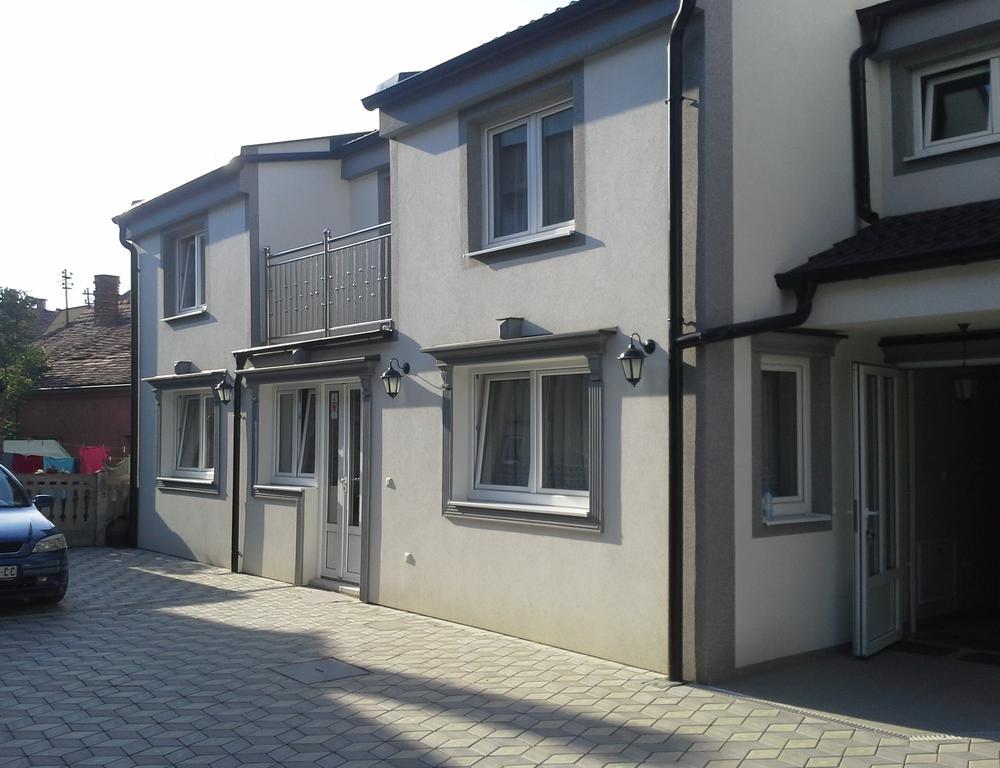 Apartments Royal Menex Pozsarevác Kültér fotó
