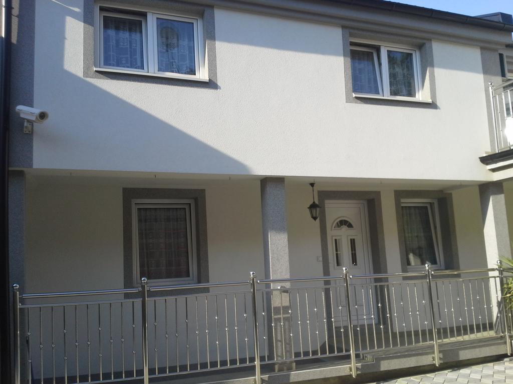 Apartments Royal Menex Pozsarevác Kültér fotó