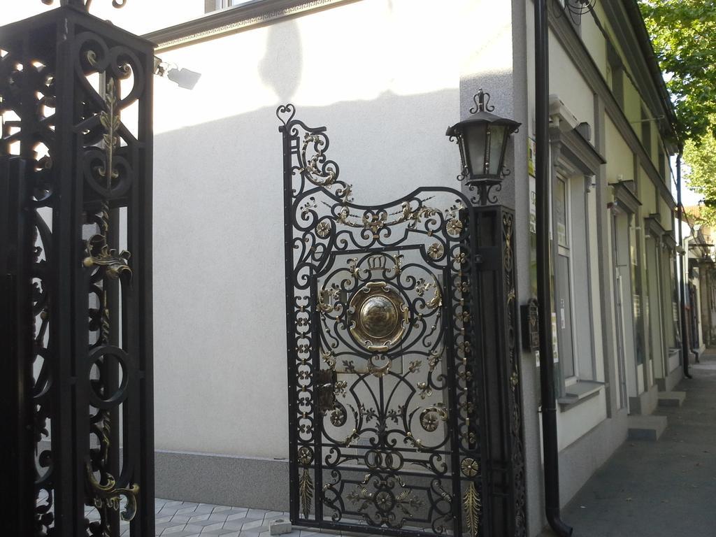 Apartments Royal Menex Pozsarevác Kültér fotó